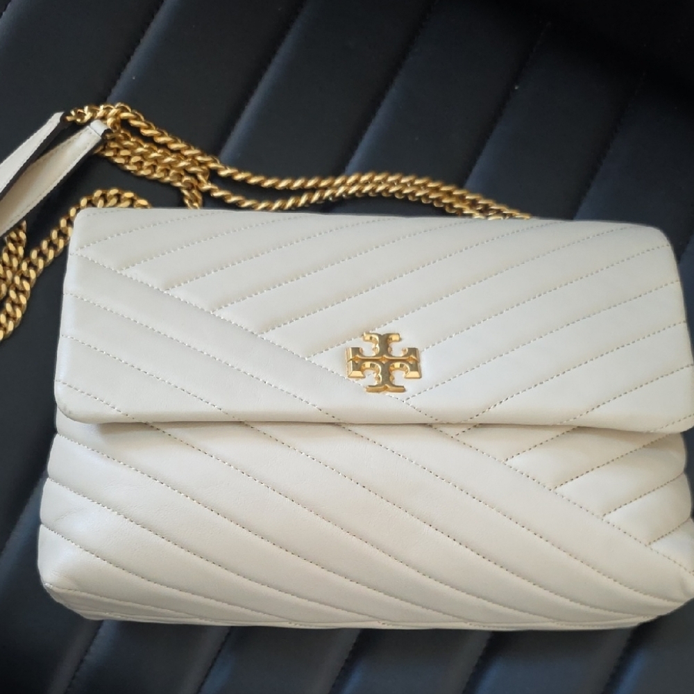 Tory Burch Ivory Quilted Shoulder Bag with Gold Chain